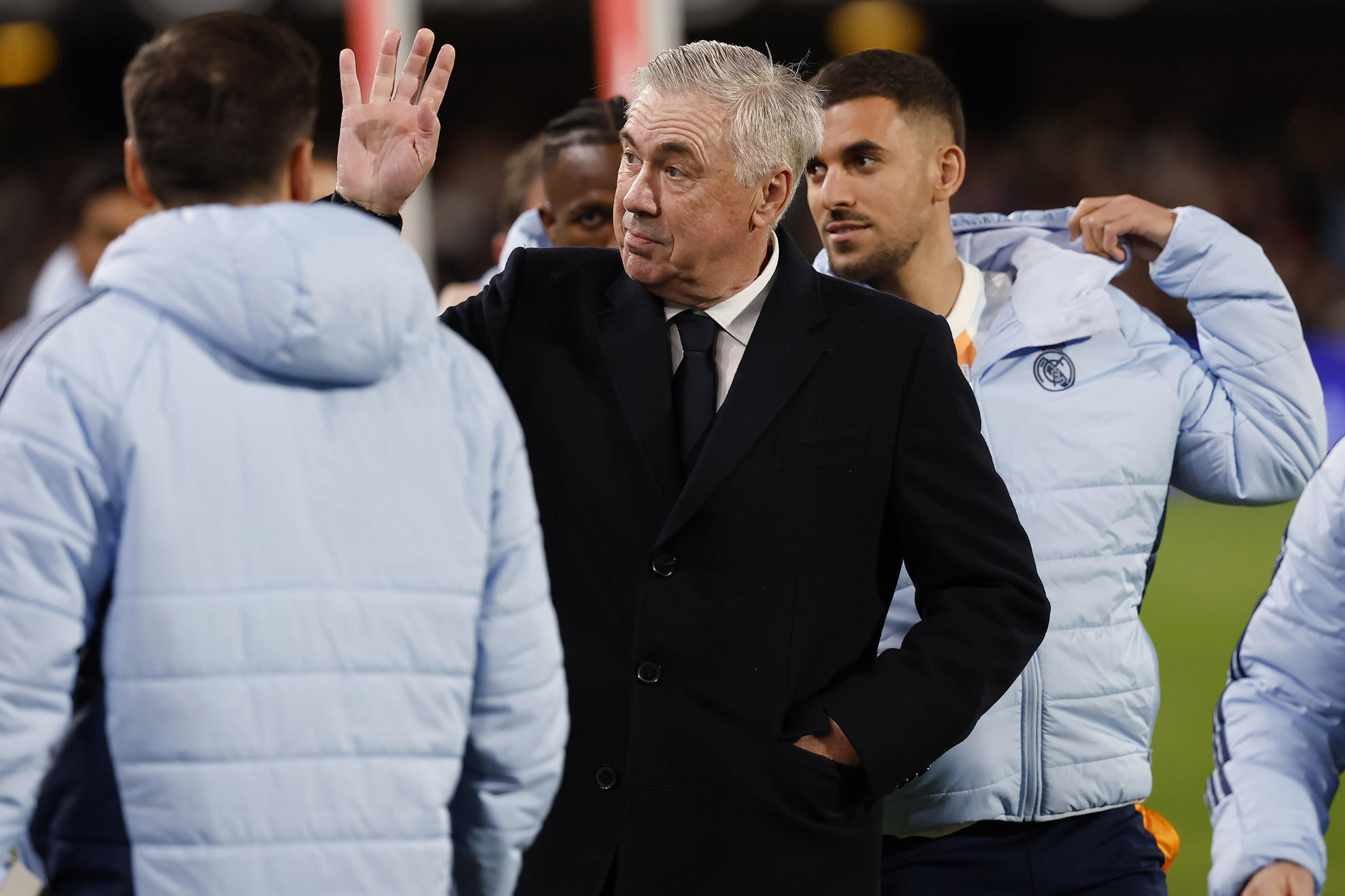 队多次在关 队多次在关